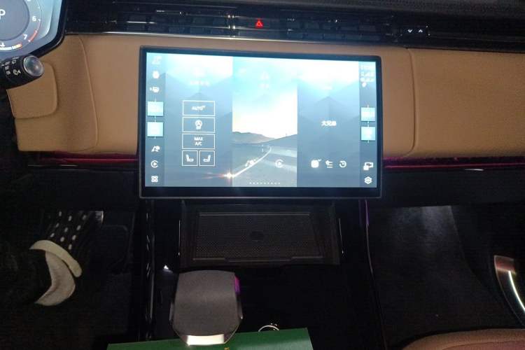 Used Land Rover Range Sport 2024 400PS Flagship Edition Audio And AC Panel
