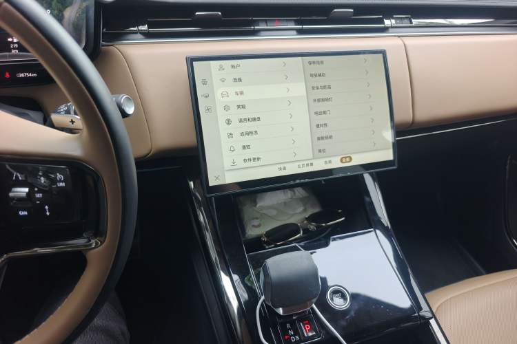 Used Land Rover Range Sport 2024 400PS Dynamic SE Audio And AC Panel