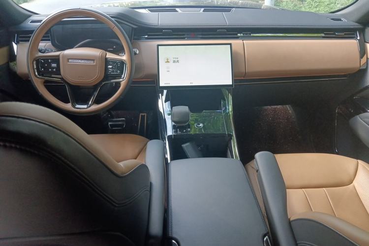 Used Land Rover Range Sport 2024 400PS Dynamic SE Center Console
