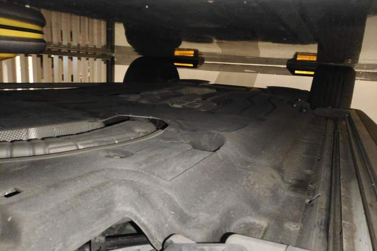 Used Land Rover Range Sport 2024 400PS Dynamic SE Chassis Front Right
