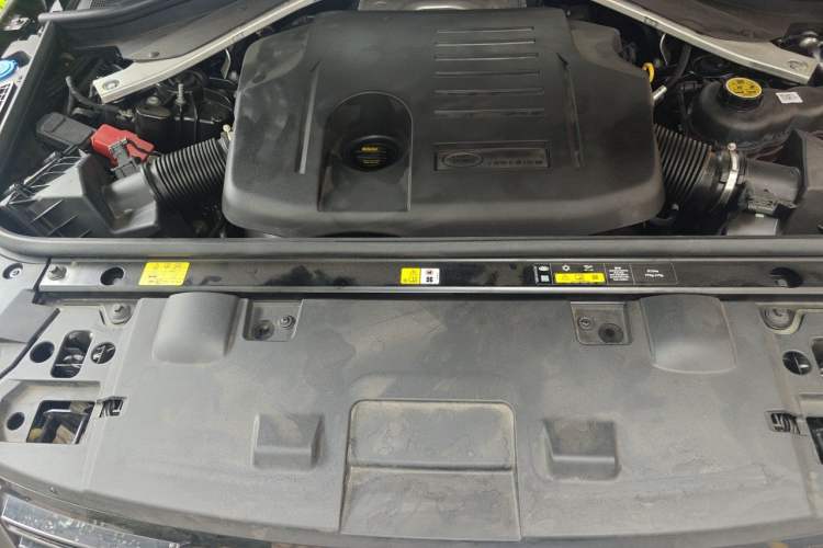 Used Land Rover Range Sport 2024 360 PS S Engine Bay