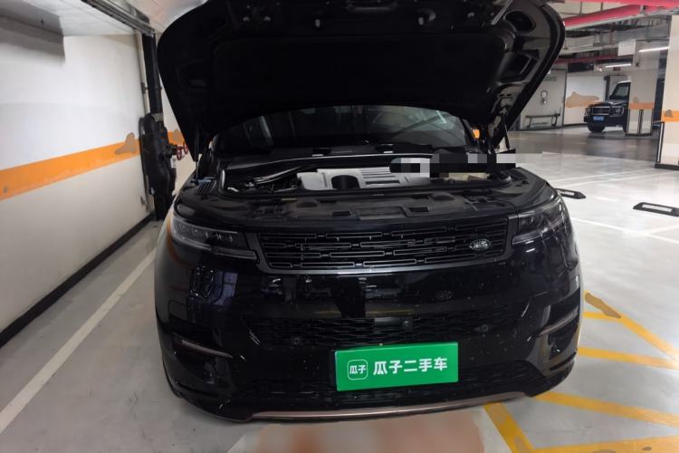 Used Land Rover Range Sport 2024 400PS Dynamic SE Engine Bay
