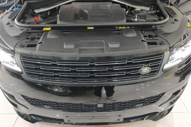 Used Land Rover Range Sport 2024 400PS Dynamic SE Engine Bay