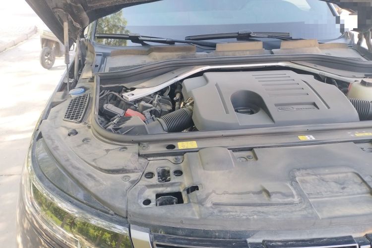 Used Land Rover Range Sport 2024 360 PS S Engine Bay Right