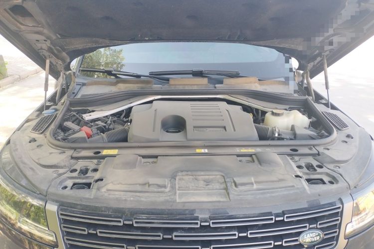 Used Land Rover Range Sport 2024 360 PS S Engine Bay