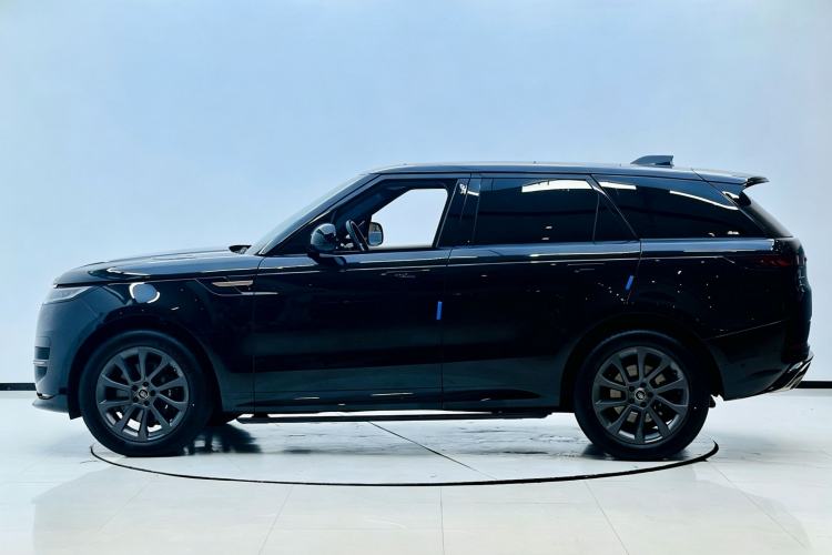 Used Land Rover Range Sport 2024 400PS Dynamic SE Exterior 2