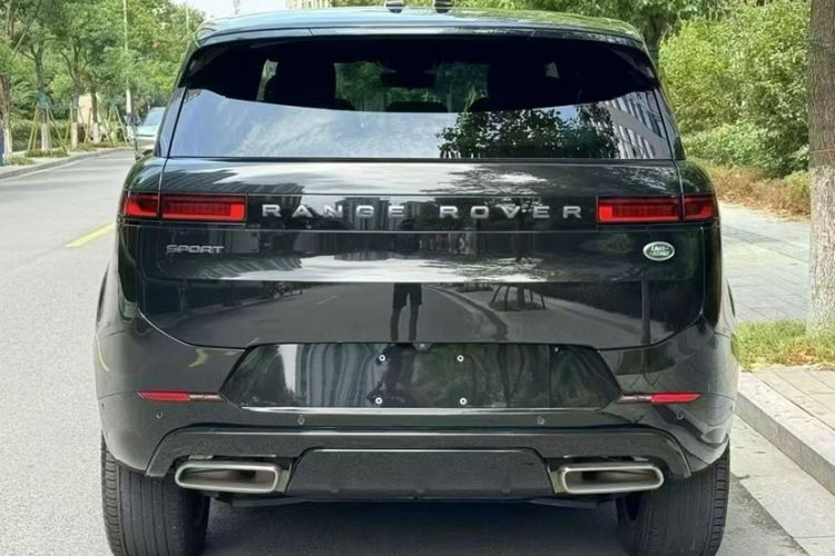 Used Land Rover Range Sport 2024 400PS Dynamic SE Exterior 4