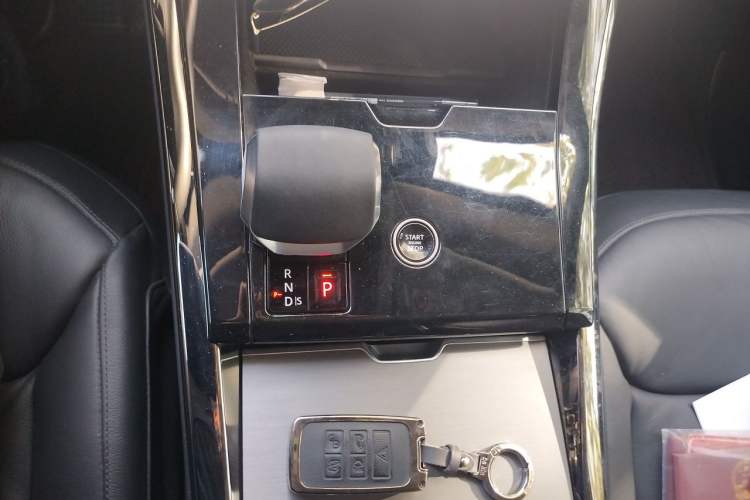 Used Land Rover Range Sport 2024 360 PS S Gear Lever
