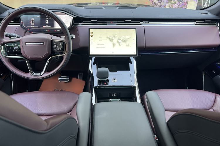 Used Land Rover Range Sport 2024 400PS Dynamic SE Interior 2