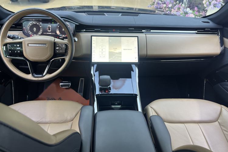 Used Land Rover Range Sport 2024 400PS Dynamic SE Interior 2