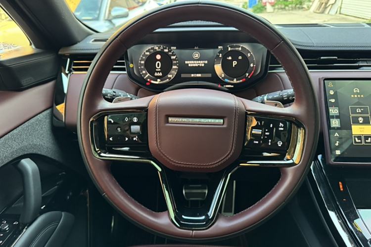 Used Land Rover Range Sport 2024 400PS Dynamic HSE Interior 3