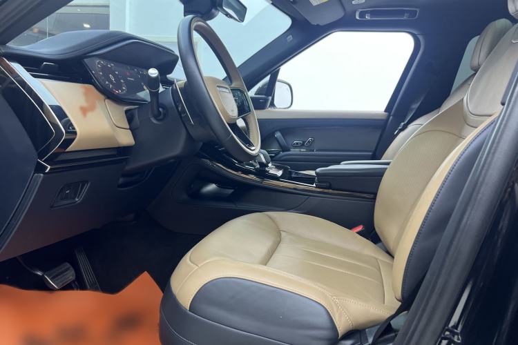 Used Land Rover Range Sport 2024 400PS Dynamic SE Interior 6