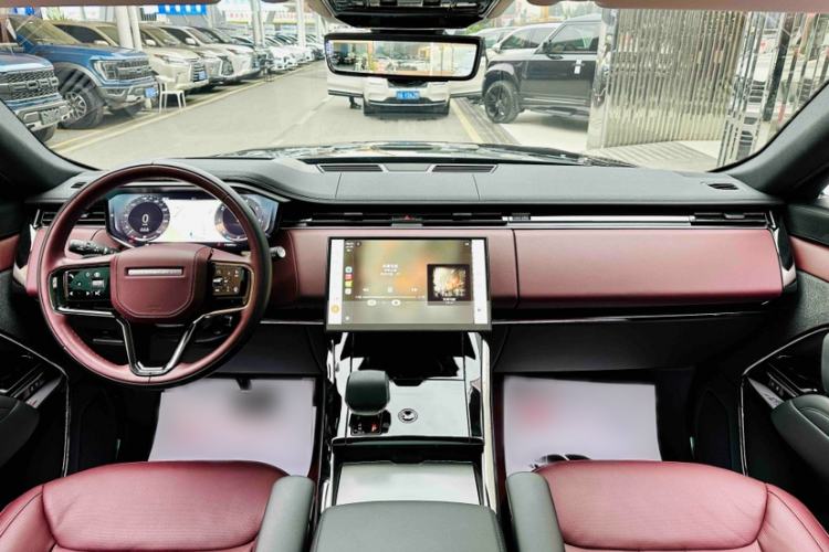 Used Land Rover Range Sport 2024 400PS Dynamic HSE Interior 8