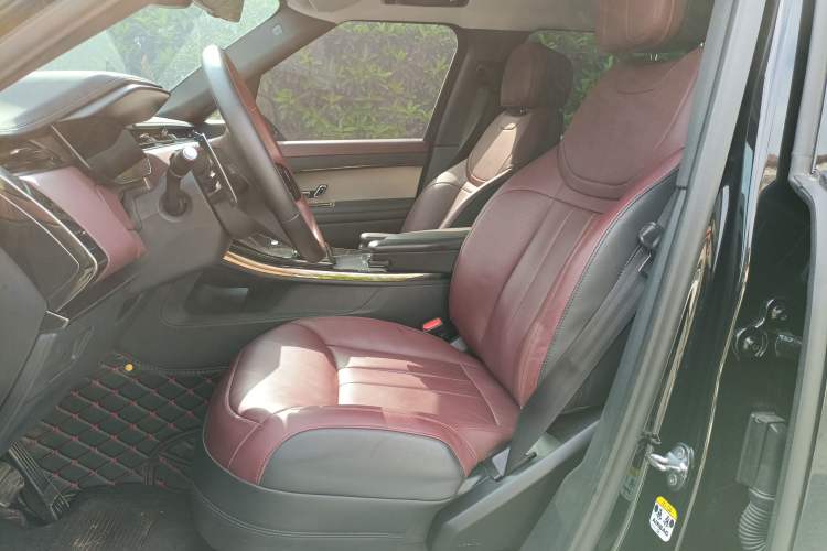Used Land Rover Range Sport 2024 400PS Dynamic SE Left Front Seat