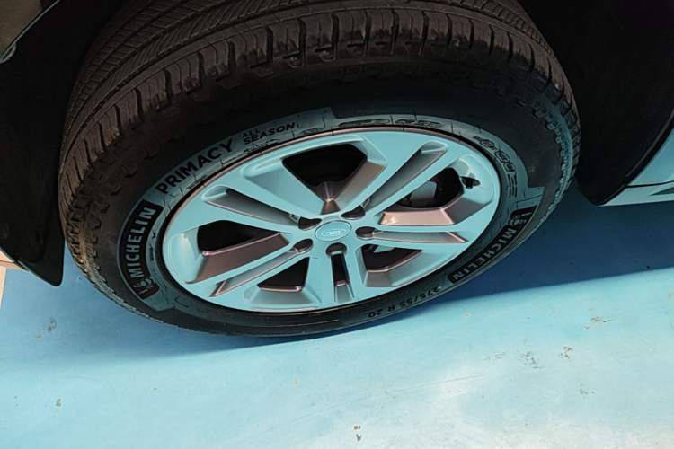Used Land Rover Range Sport 2024 360 PS S Left Front Wheel Hub
