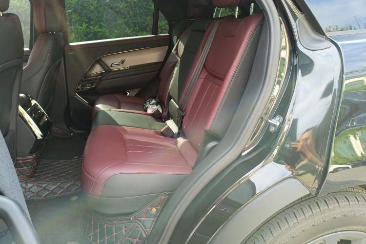 Used Land Rover Range Sport 2024 400PS Dynamic SE Left Rear Seat