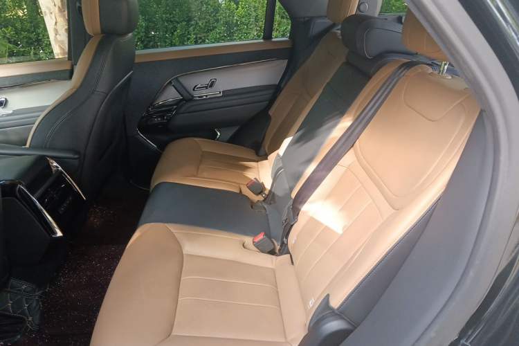 Used Land Rover Range Sport 2024 400PS Dynamic SE Left Rear Seat