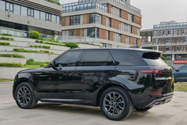 Used Land Rover Range Sport 2024 400PS Dynamic SE