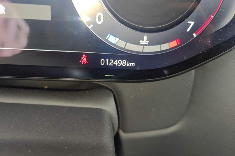 Used Land Rover Range Sport 2024 360 PS S Odometer Close Up