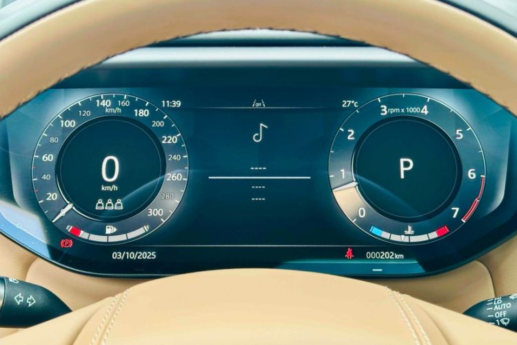 Used Land Rover Range Sport 2024 400PS Flagship Edition Odometer Close Up