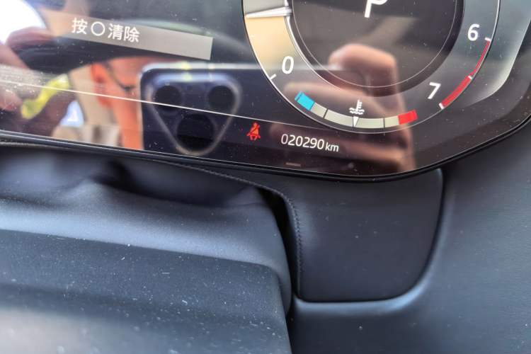 Used Land Rover Range Sport 2024 360 PS S Odometer Close Up