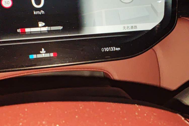 Used Land Rover Range Sport 2024 400PS Dynamic SE Odometer Close Up