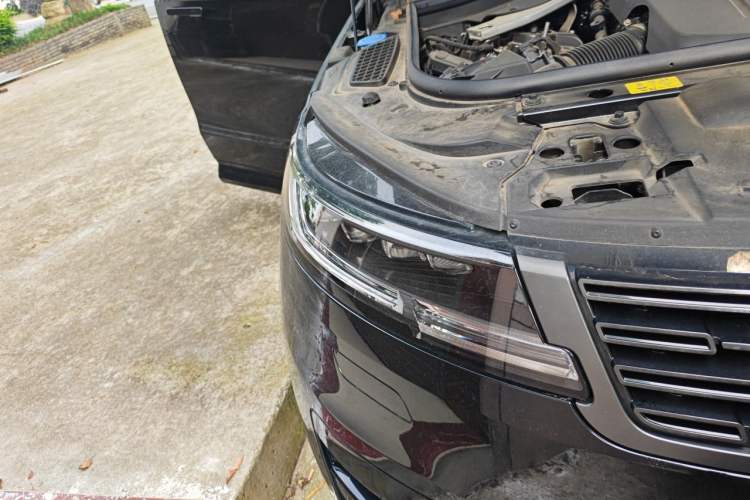 Used Land Rover Range Sport 2024 400PS Dynamic SE Right Front Headlight