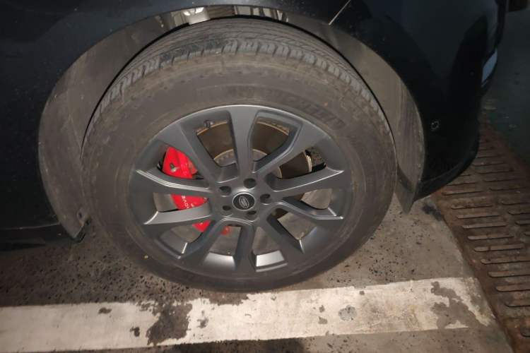 Used Land Rover Range Sport 2024 400PS Dynamic SE Right Front Wheel Hub