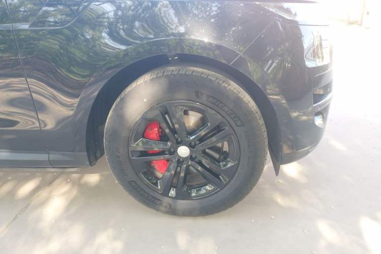 Used Land Rover Range Sport 2024 360 PS S Right Front Wheel Hub