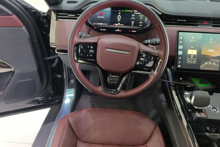 Used Land Rover Range Sport 2024 400PS Dynamic SE Steering Wheel