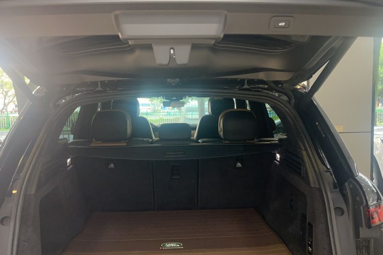 Used Land Rover Range Sport 2024 400PS Dynamic SE Trunk