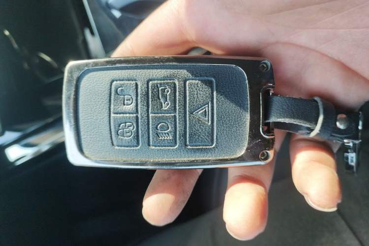 Used Land Rover Range Sport 2024 360 PS S Vehicle Key