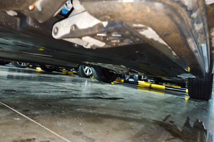 Used Land Rover Range Sport 2024 400PS Dynamic SE Chassis Front Left