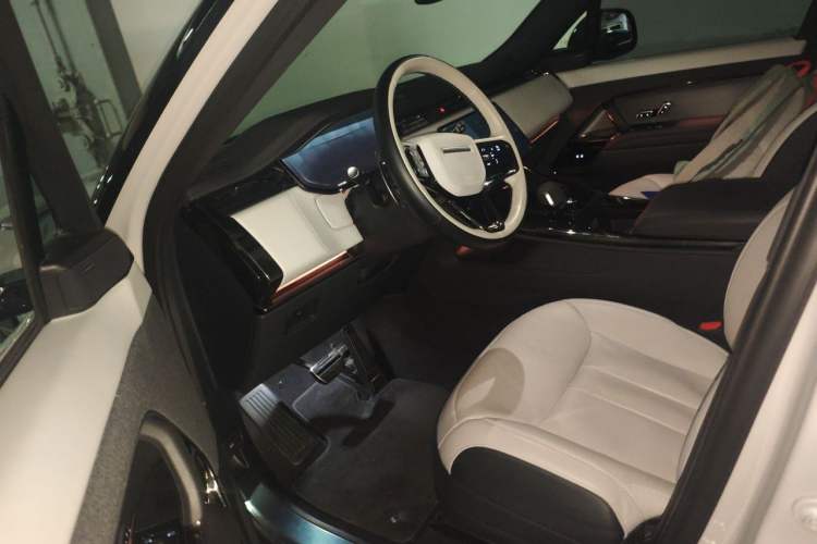 Used Land Rover Range Sport 2024 400PS Dynamic SE Driver Seat