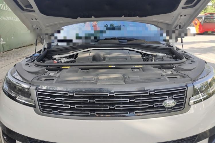 Used Land Rover Range Sport 2024 400PS Dynamic SE Engine Bay