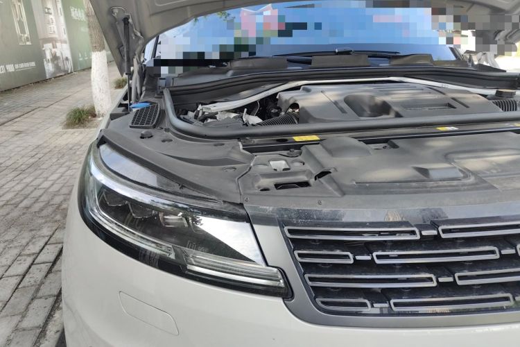 Used Land Rover Range Sport 2024 400PS Dynamic SE Engine Bay Right