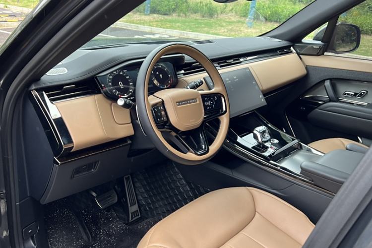 Used Land Rover Range Sport 2024 400PS Dynamic HSE Interior 5