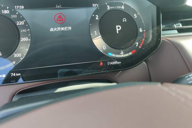 Used Land Rover Range Sport 2024 400PS Dynamic SE Odometer Close Up