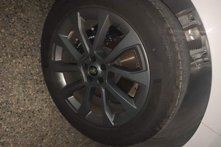 Used Land Rover Range Sport 2024 400PS Dynamic SE Right Front Wheel Hub