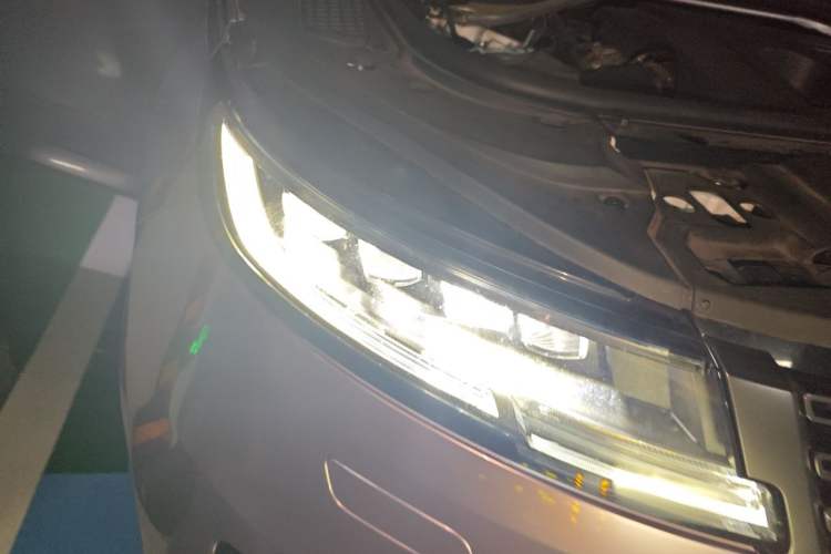 Used Land Rover Range Sport 2024 400PS Dynamic SE Right Front Headlight