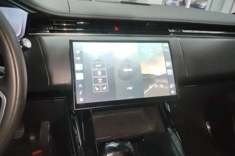 Used Land Rover Range Sport 2024 360 PS S Audio And AC Panel