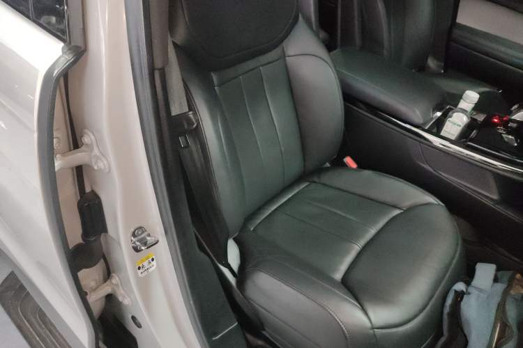 Used Land Rover Range Sport 2024 360 PS S Right Front Seat