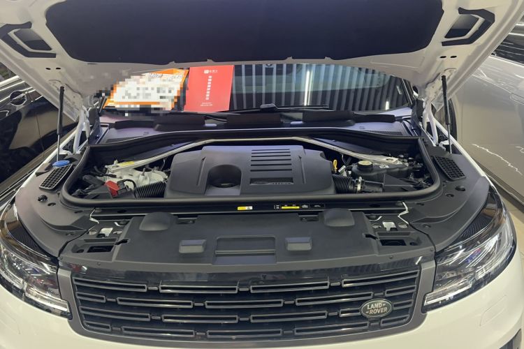 Used Land Rover Range Sport 2024 400PS Dynamic SE Engine Bay
