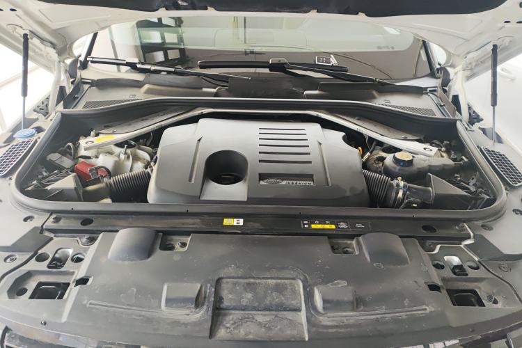 Used Land Rover Range Sport 2024 400PS Dynamic SE Engine Bay