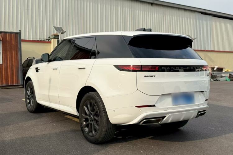 Used Land Rover Range Sport 2024 400PS Dynamic SE Exterior 3