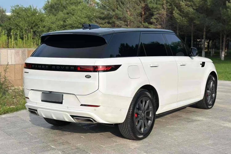 Used Land Rover Range Sport 2024 400PS Dynamic SE Exterior 3