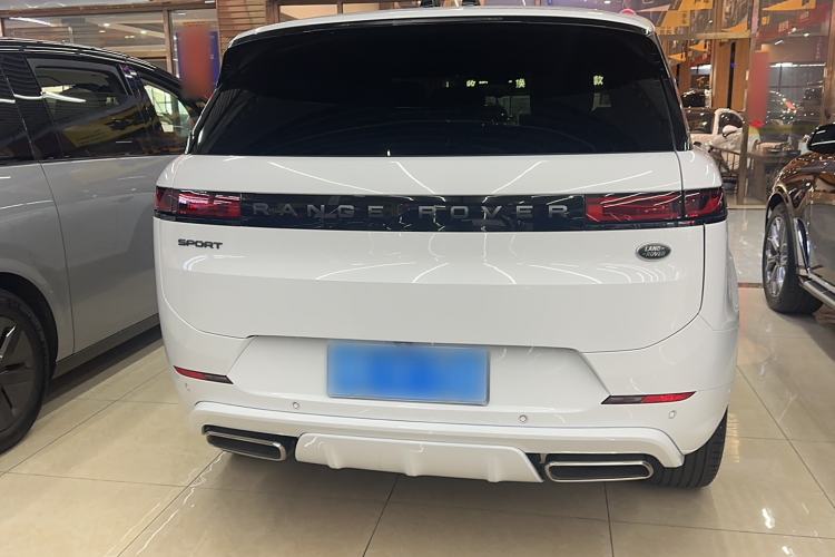 Used Land Rover Range Sport 2024 400PS Dynamic SE Exterior 4