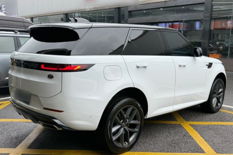 Used Land Rover Range Sport 2024 400PS Dynamic HSE Exterior 4