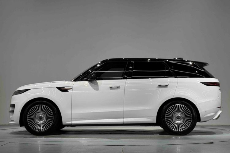 Used Land Rover Range Sport 2024 400PS Dynamic SE Exterior 6