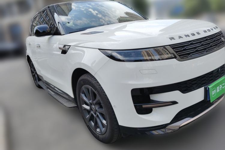 Used Land Rover Range Sport 2024 400PS Dynamic SE Front Right 45 Deg
